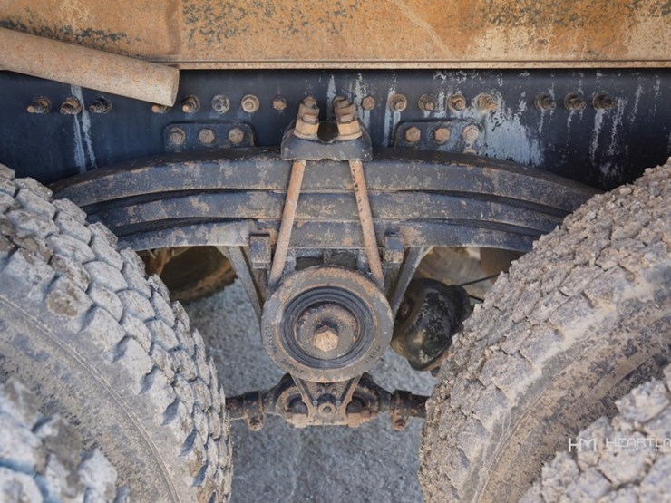 2018-mack-granite-gu713-image-44