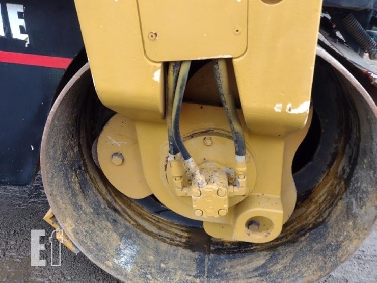 2006-caterpillar-cb-334e-image-14