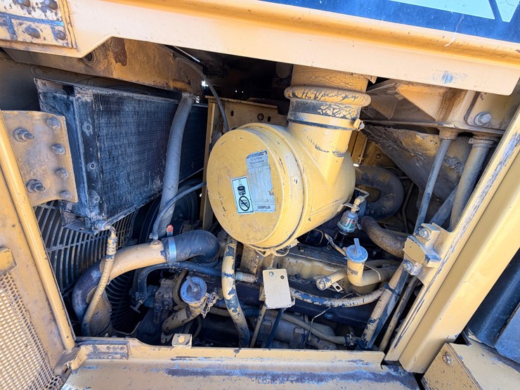 1998-caterpillar-d6r-xl-image-35
