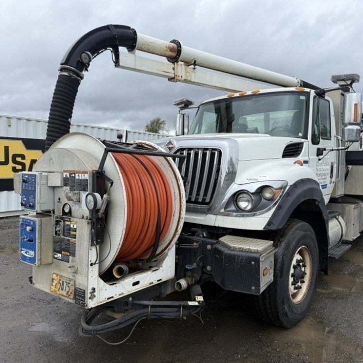 2013 INTERNATIONAL 7600