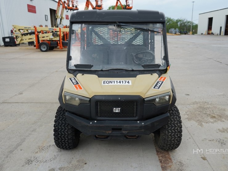 2019-caterpillar-cuv85-utv-image-2