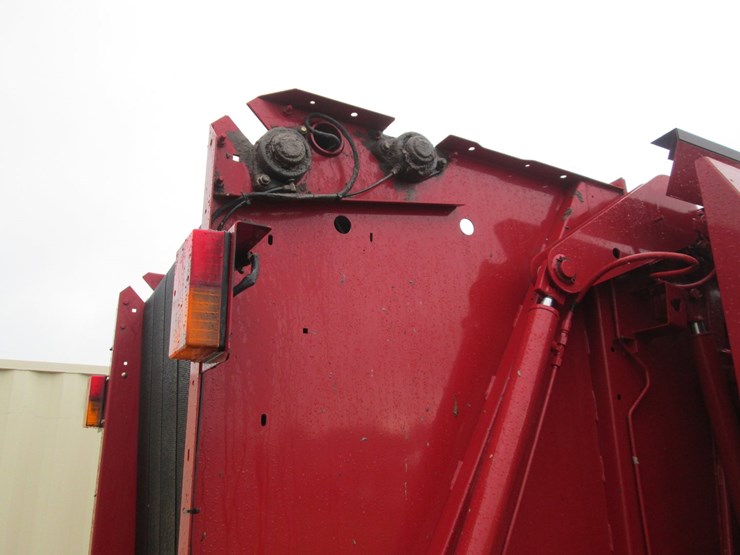 new-holland-br7060-image-20