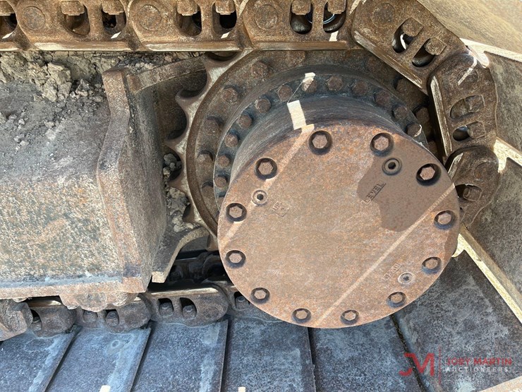 2019-john-deere-6-image-34