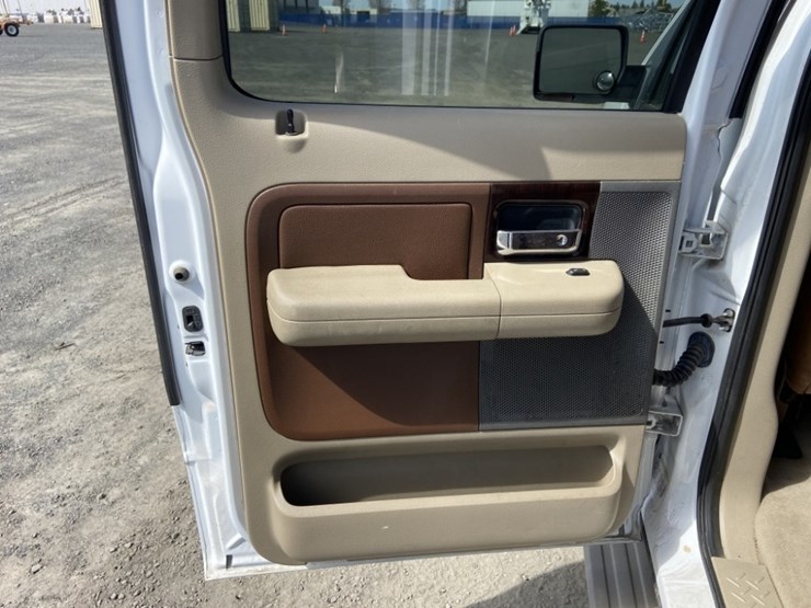 2005-ford-f150-king-ranch-image-26