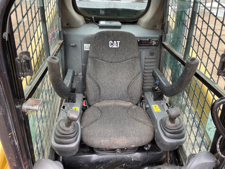 2019-caterpillar-299d2-xhp-image-42
