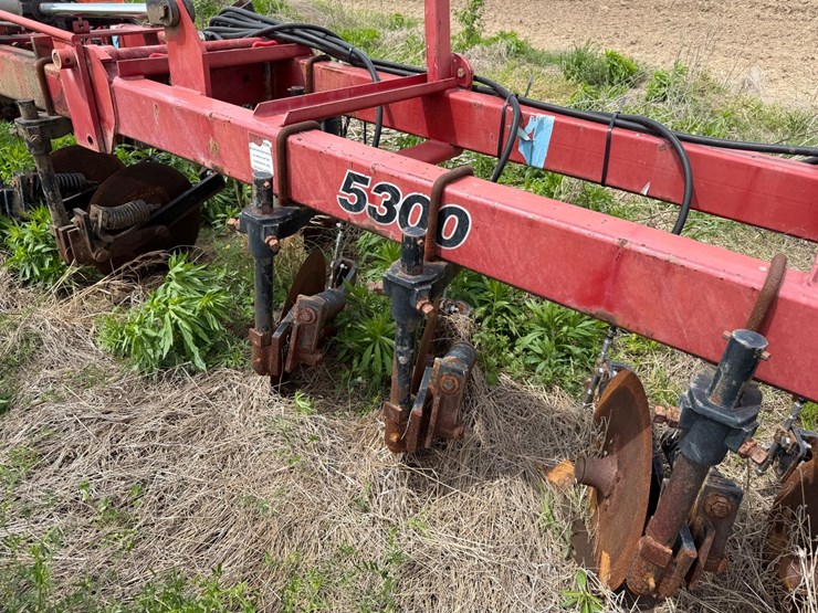 case-ih-5300-image-35