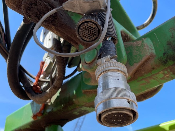 john-deere-7200-image-15