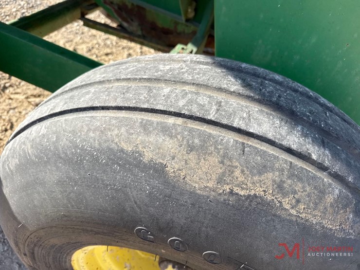 john-deere-pull-grain-cart-image-13