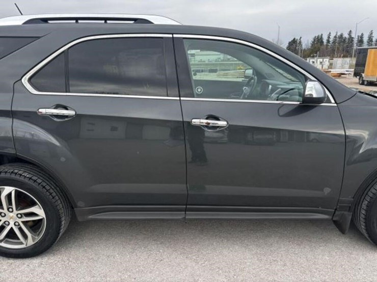 2017-chevrolet-equinox-image-73