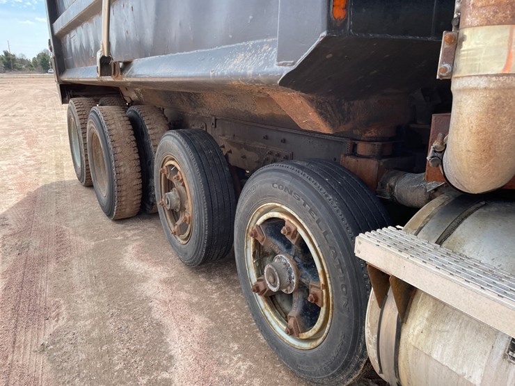 1995-mack-cl713-image-18