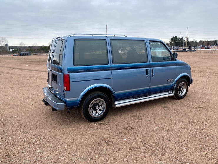 1985-chevrolet-astro-image-5