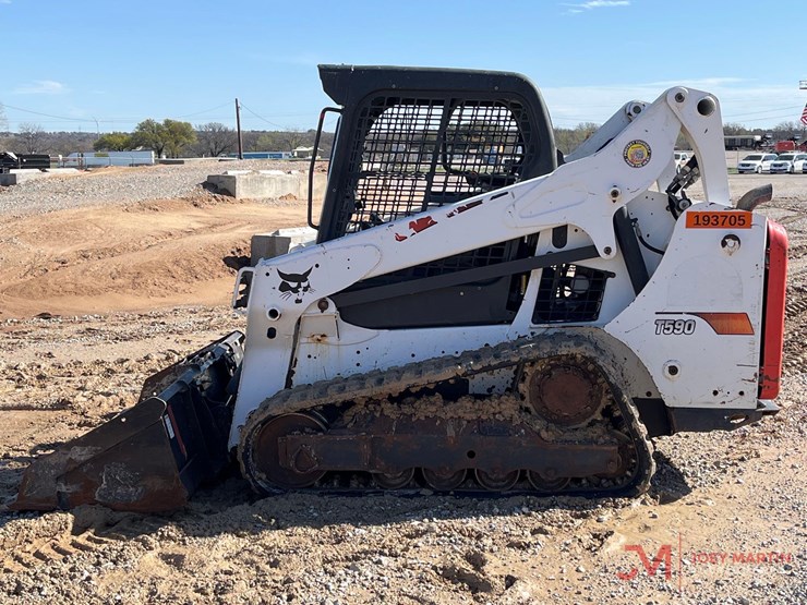 2020-bobcat-t590-image-5