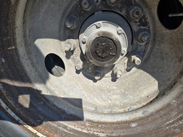 2000-red-river-live-bottom-image-56