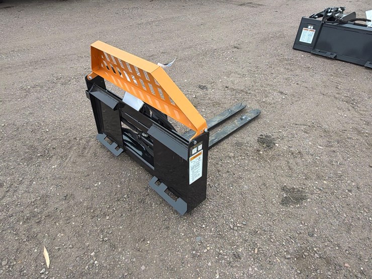 unused-2025-wolverine-pfa-11-3300g-hydraulic-pallet-fork-image-3
