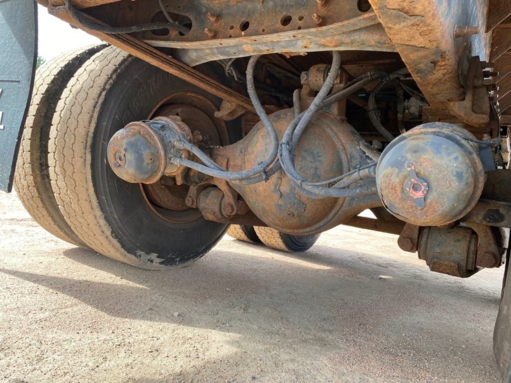 2003-international-7400-image-19