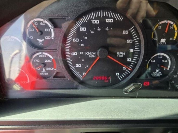 2012-caterpillar-ct660s-image-17