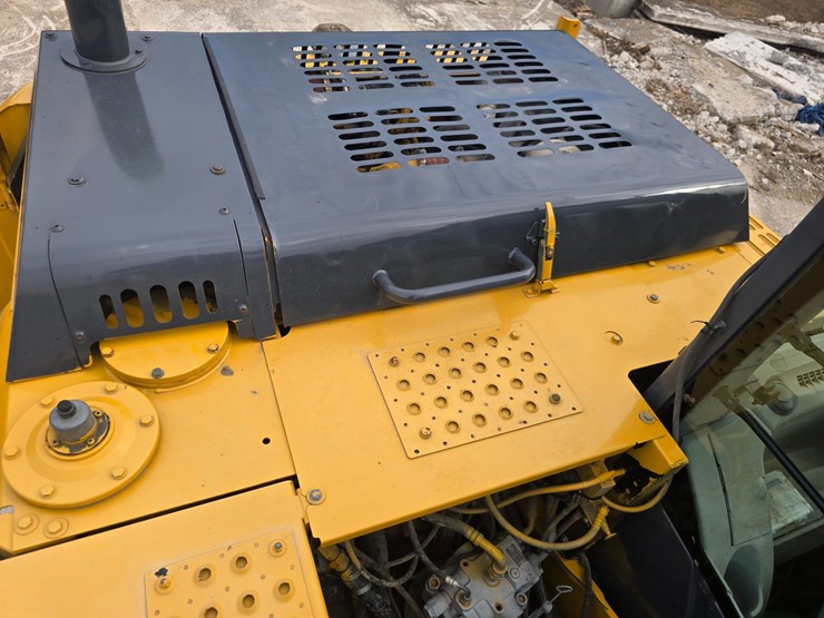2013-deere-160g-lc-image-58