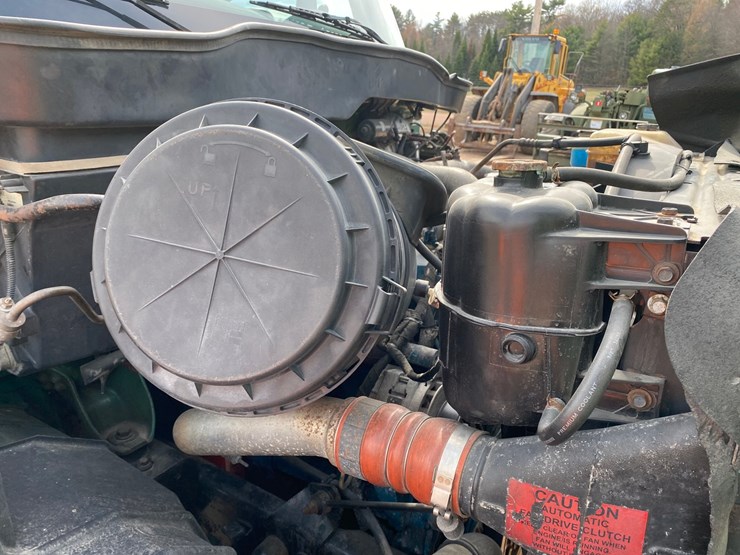 2003-international-7400-image-60