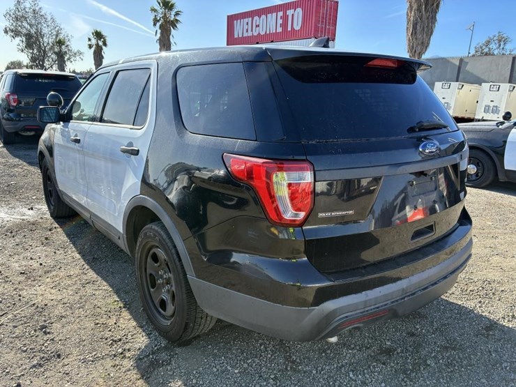 2017-ford-explorer-police-interceptor-image-4
