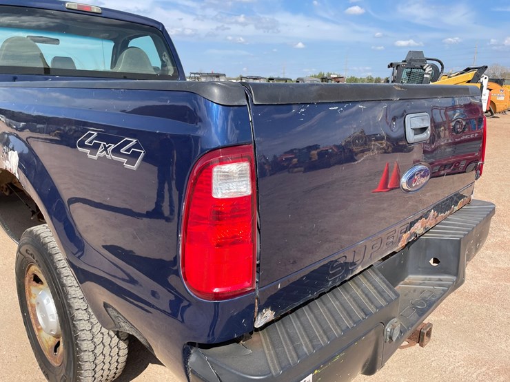 2009-ford-f250-xl-image-37