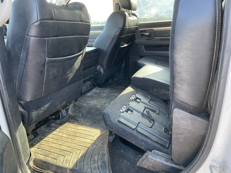 2014-dodge-ram-3500-image-45