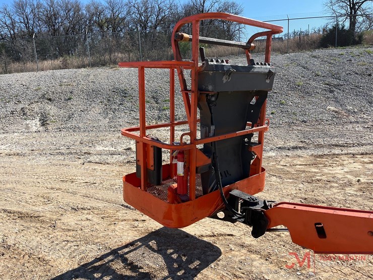 2020-jlg-e400a-image-8