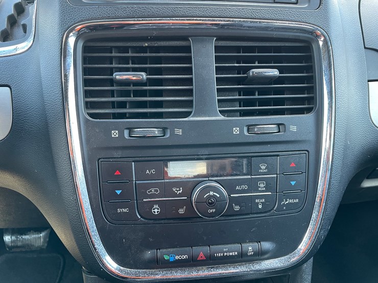 2017-dodge-grand-caravan-image-31