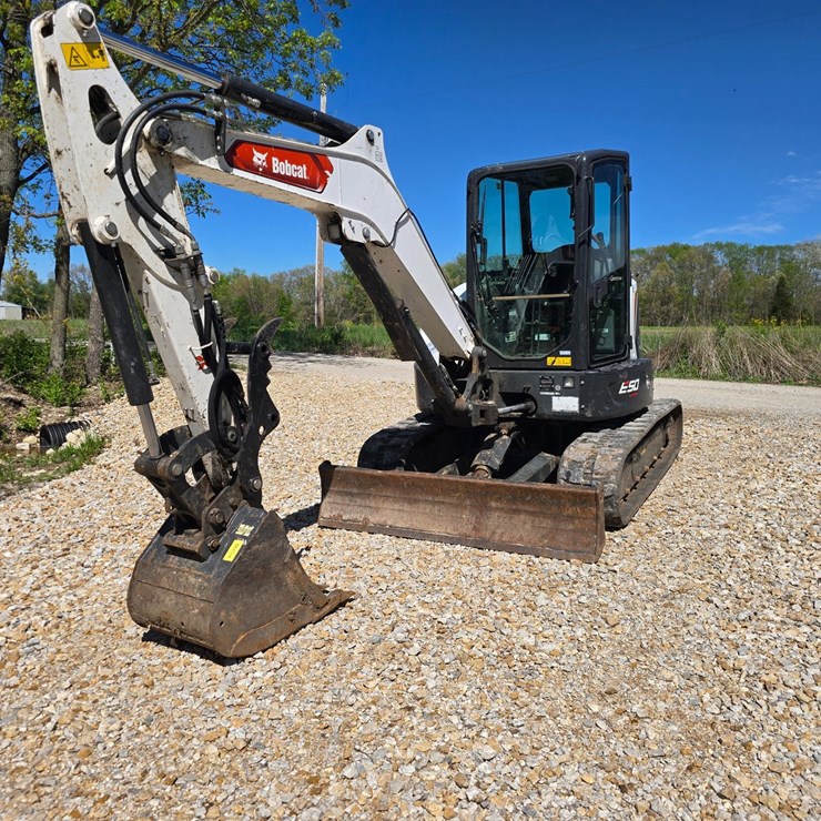 2022 BOBCAT E50