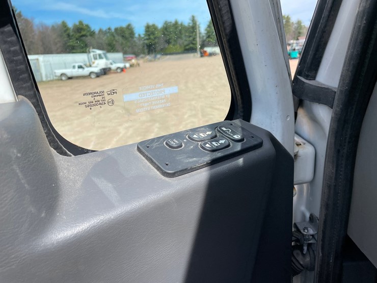 2016-international-durastar-4400-image-43