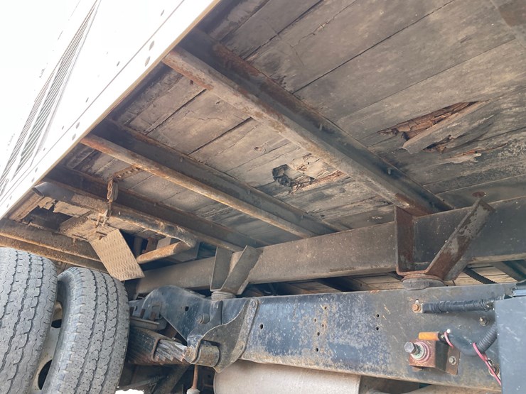 2009-ford-e450-image-28