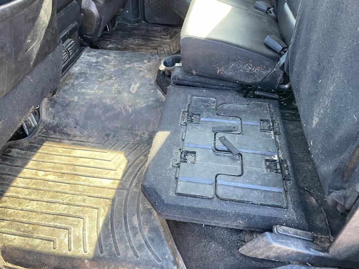 2014-dodge-ram-3500-image-47