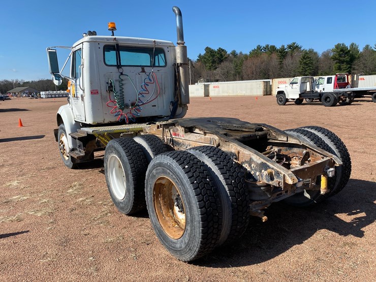 1993-international-8100-image-7