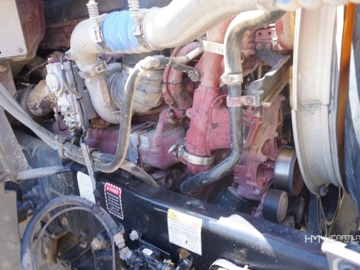 2018-mack-granite-gu713-image-30