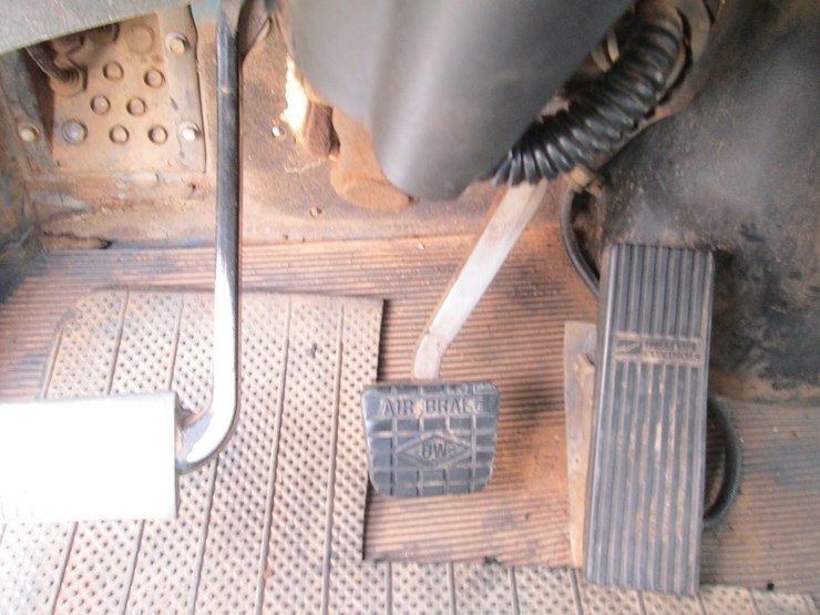 1999-caterpillar-c12-image-43