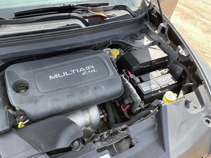 2014-jeep-cherokee-image-38