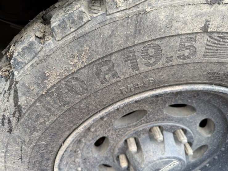 chevrolet-3500-image-16