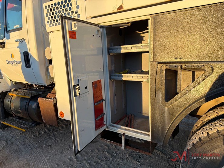 2008-international-7400-image-10