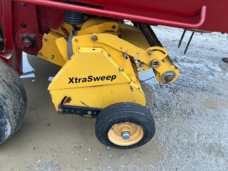 new-holland-br7060-image-17