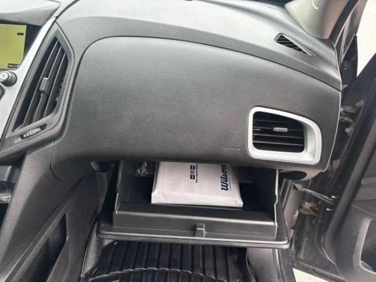 2017-chevrolet-equinox-image-43