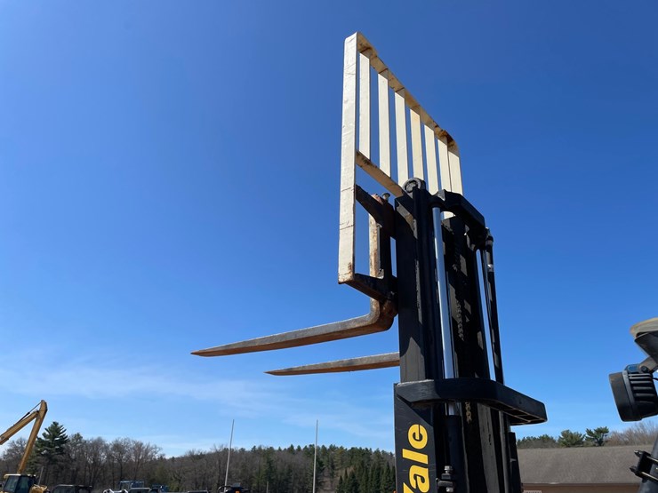 #1137-•-yale-4,000lb-lp-forklift-image-29
