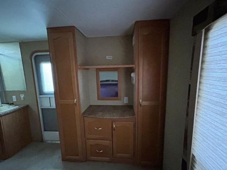 2010-gulf-stream-innsbruck-supreme-lodge-40tbs-t/a-image-66