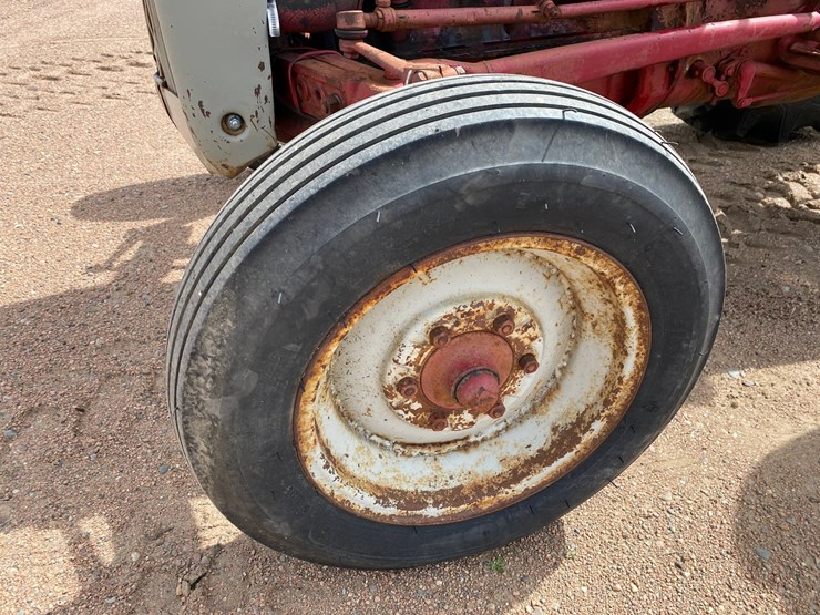 ford-tractor-image-9