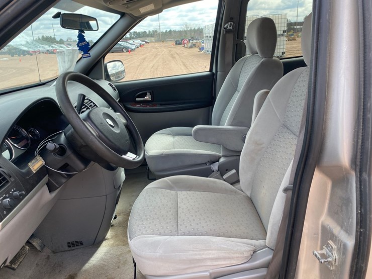 2008-chevrolet-uplander-image-30