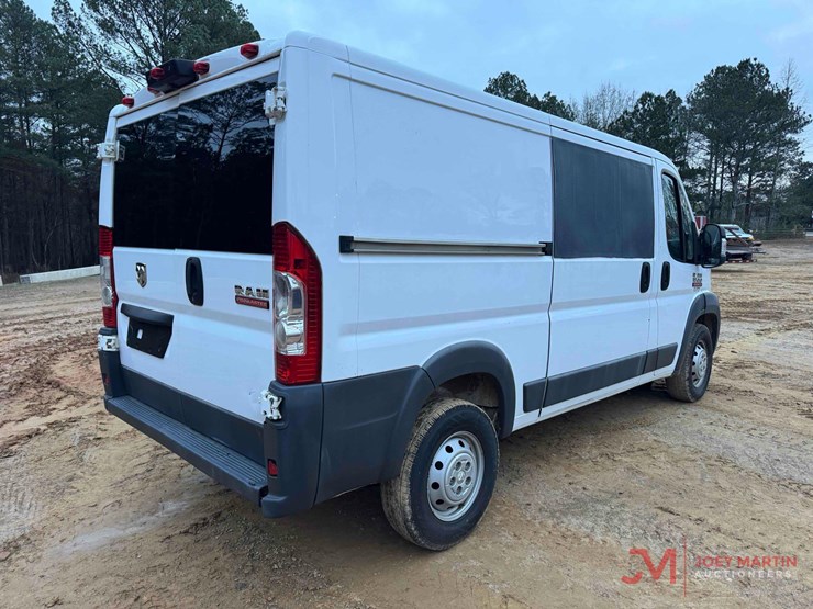 2018-dodge-1500-image-2