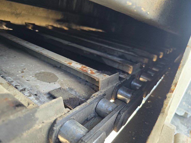 2000-red-river-live-bottom-image-38