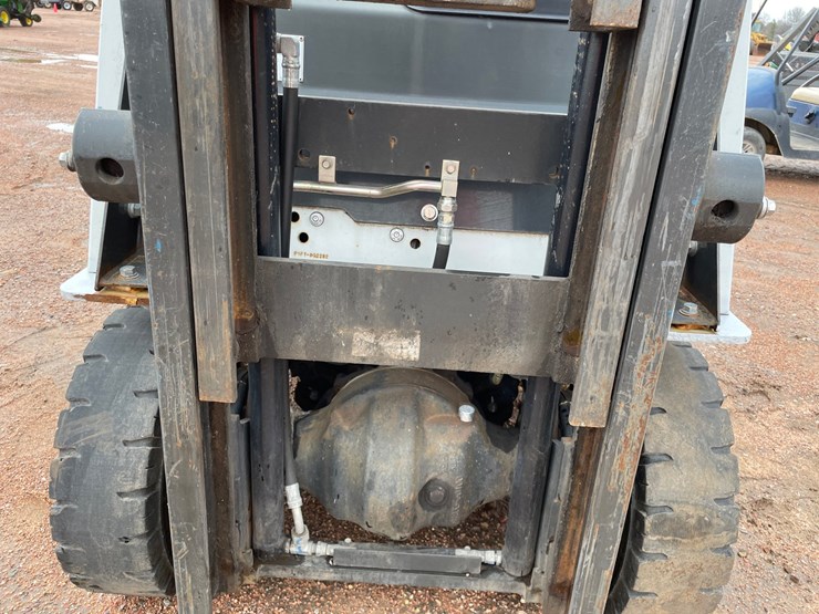 #1165-•-unicarriers-3,450-lbs-lp-forklift-image-36