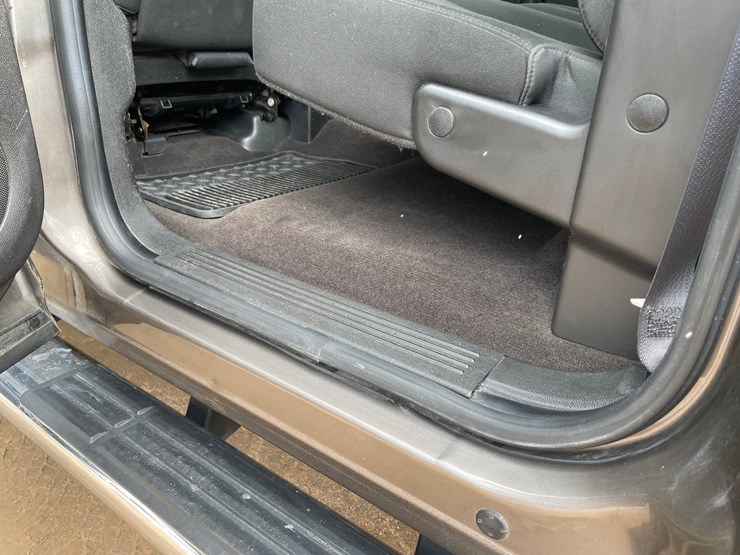 2013-chevrolet-silverado-2500hd-image-53