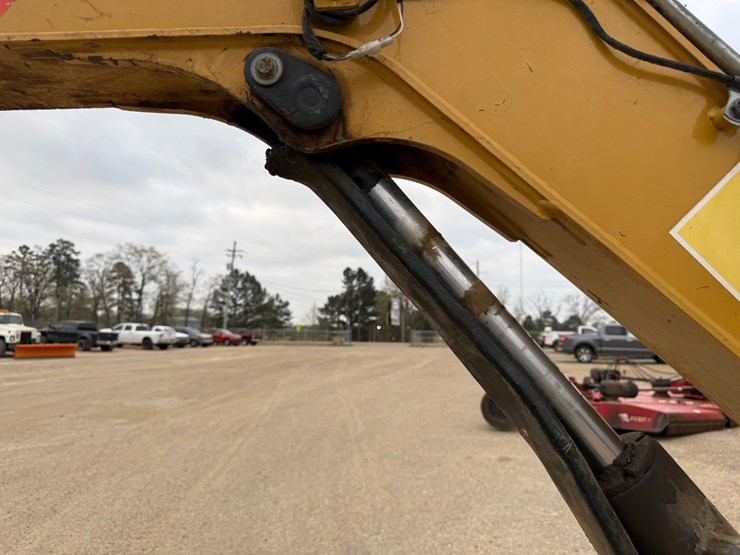 caterpillar-304e2-cr-image-25