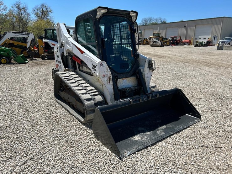 2019-bobcat-t595-image-6