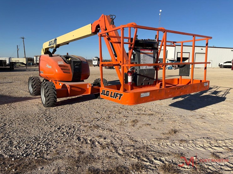 2015-jlg-600aj-image-3